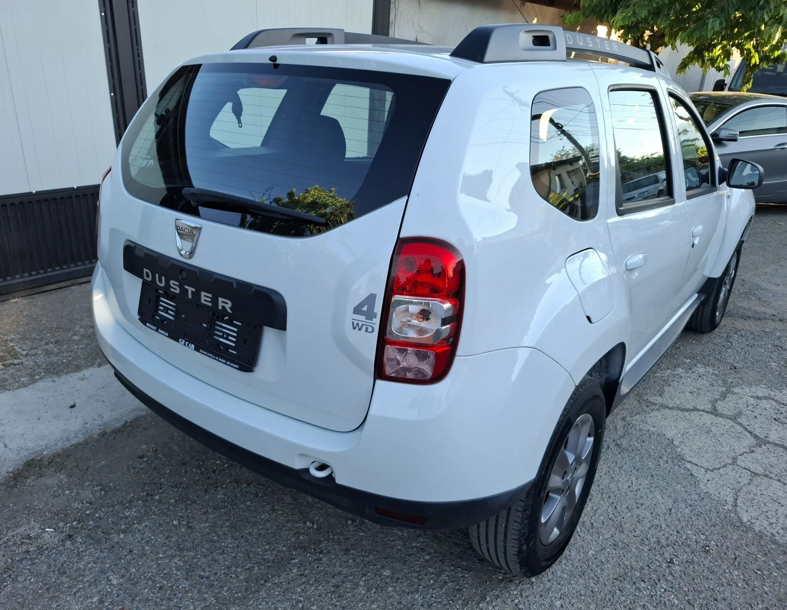 Dacia Duster 1.5 dci / 4x4  / euro6, снимка 5 - Автомобили и джипове - 54731324