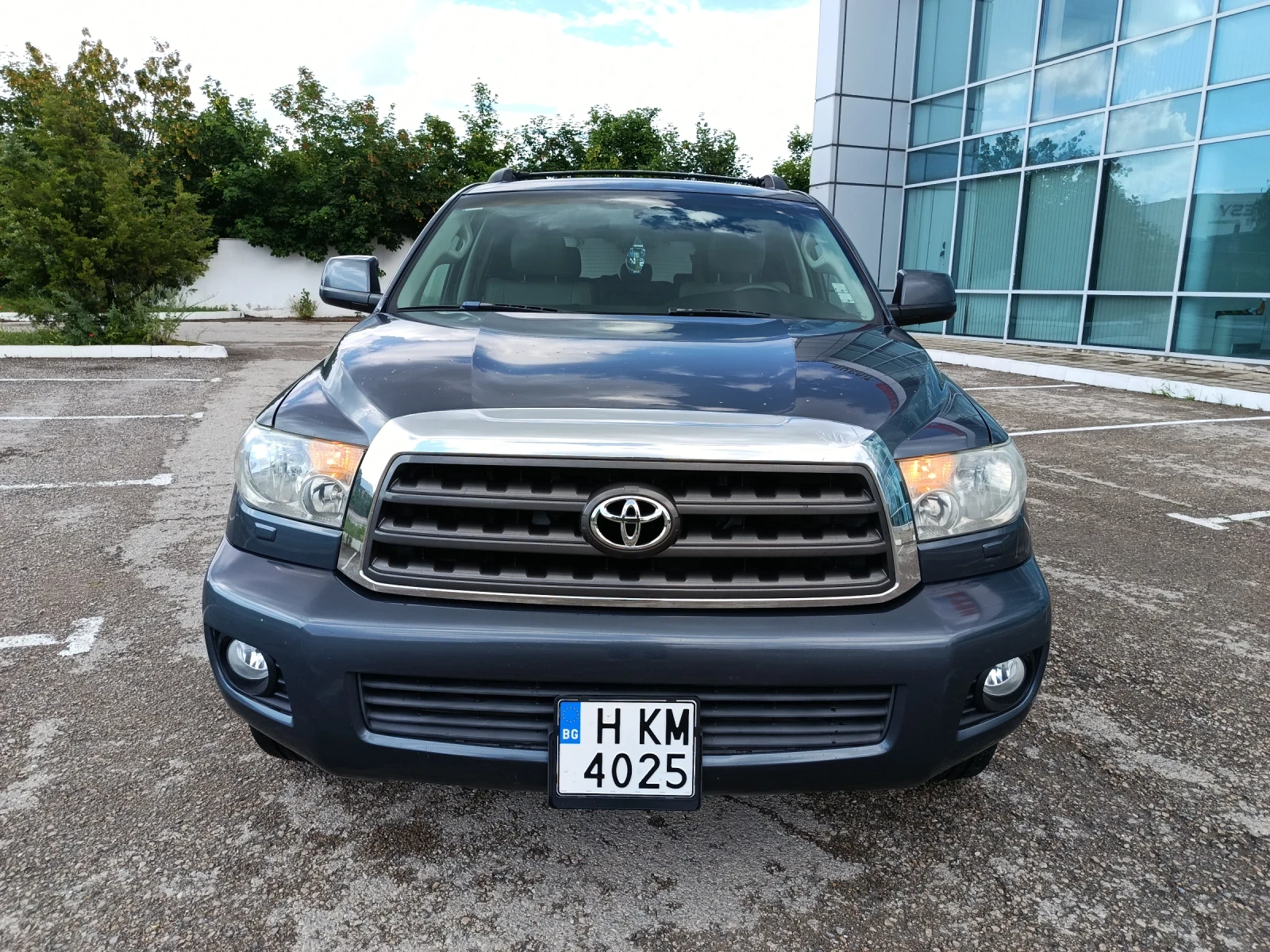 Toyota Sequoia 5.7 v8, снимка 3 - Автомобили и джипове - 54813153