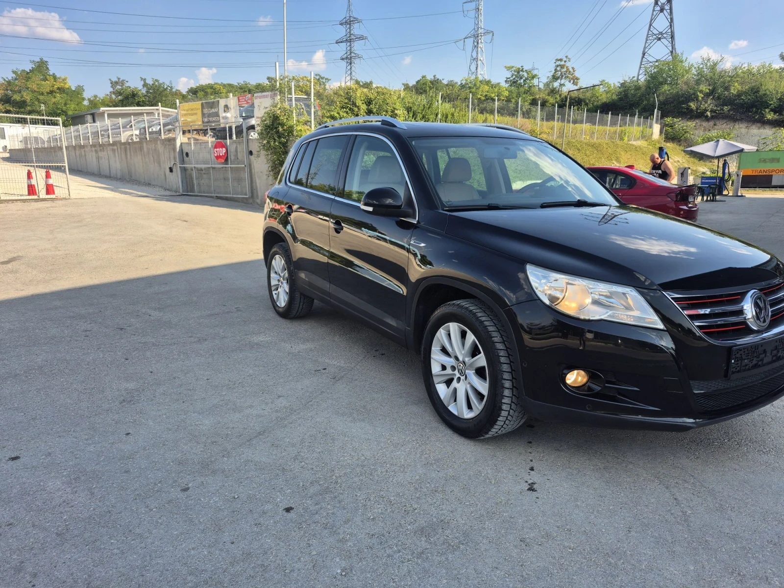 VW Tiguan 150К.КОЖ.4?4НАВ.ПОН., снимка 3 - Автомобили и джипове - 56003072