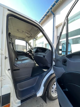 Iveco Daily 35s17 / 3.0 - 170к.с / 7-места , снимка 12