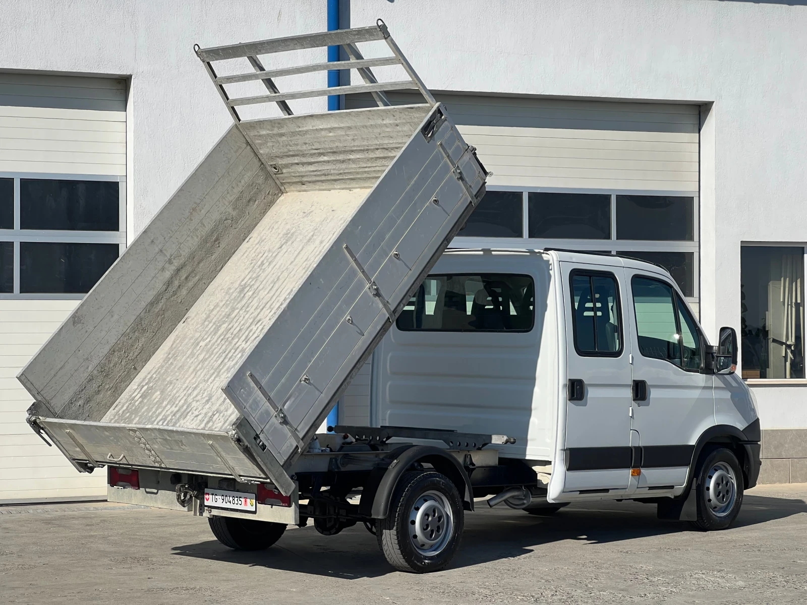 Iveco Daily 35s17 / 3.0 - 170к.с / 7-места  - изображение 6