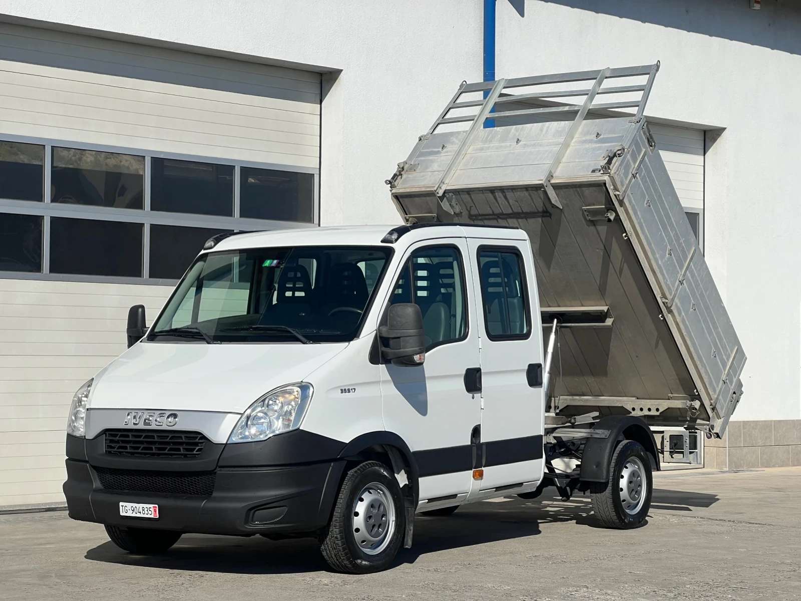 Iveco Daily 35s17 / 3.0 - 170к.с / 7-места  - изображение 3