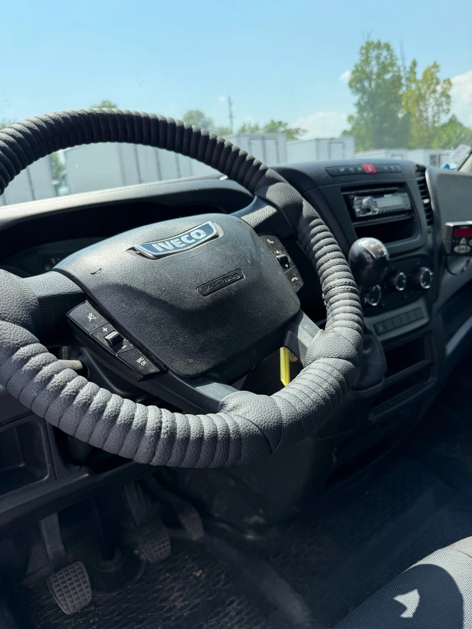 Iveco Daily 35C14, снимка 10 - Бусове и автобуси - 55354328