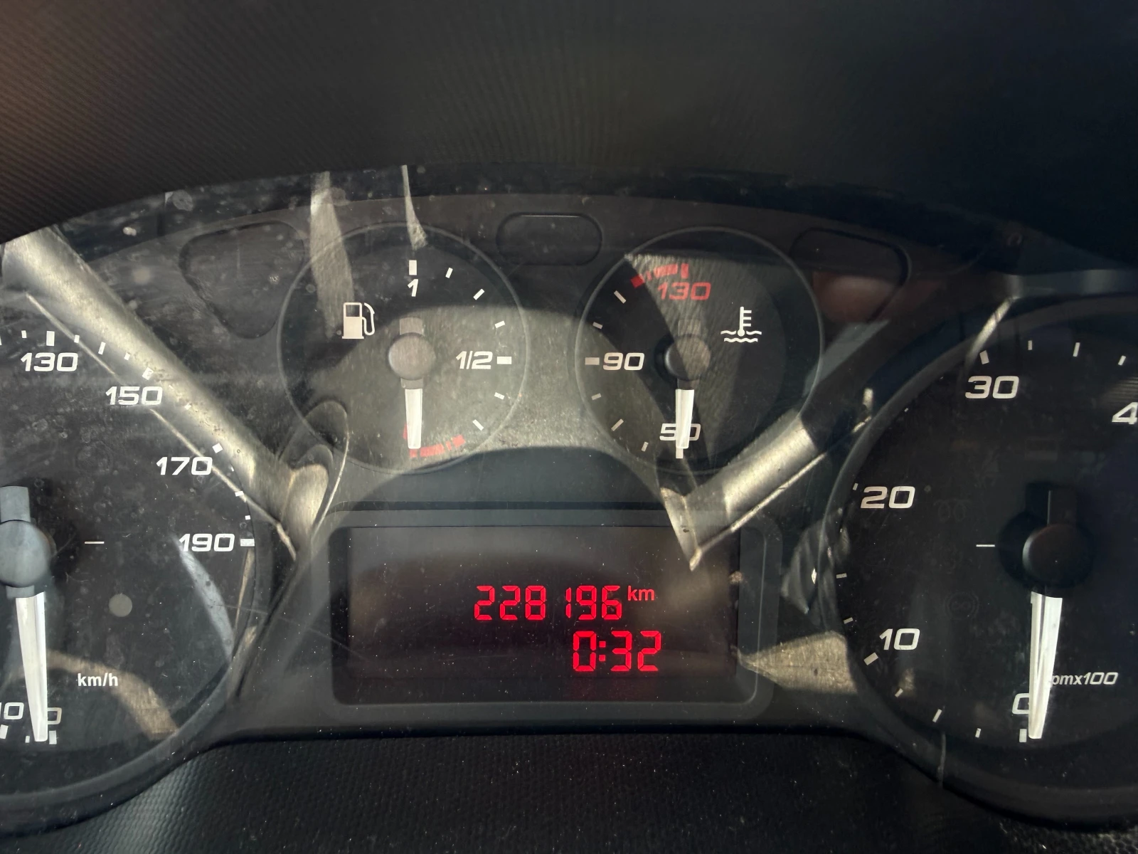 Iveco Daily 35C14, снимка 11 - Бусове и автобуси - 55354328