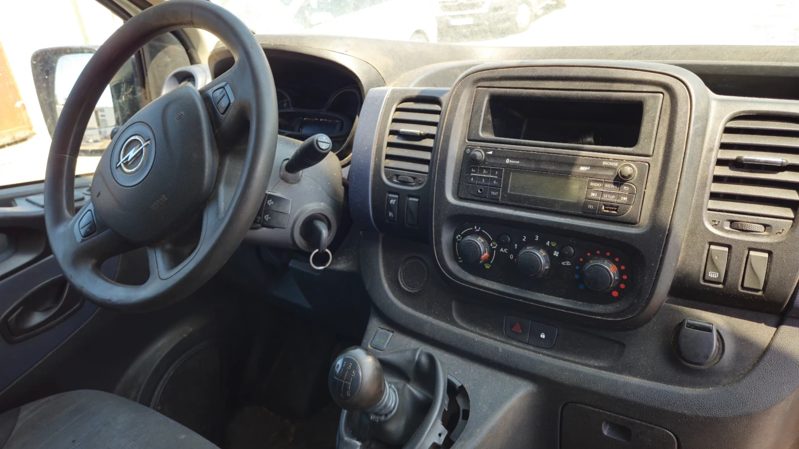Opel Vivaro 1.6cdti/на части , снимка 6 - Бусове и автобуси - 55825723