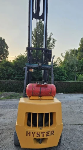 Мотокар Hyster 5.5т газ , вдига на 6.2м, снимка 6