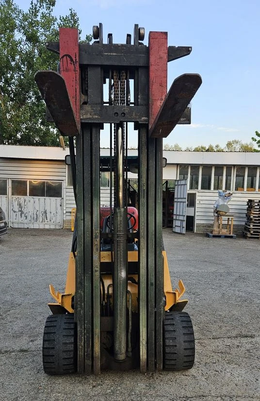 Мотокар Hyster 5.5т газ , вдига на 6.2м, снимка 3 - Индустриална техника - 52792973