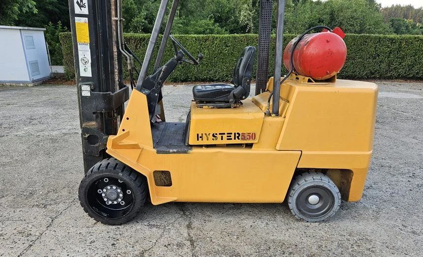 Мотокар Hyster 5.5т газ , вдига на 6.2м, снимка 4 - Индустриална техника - 52792973