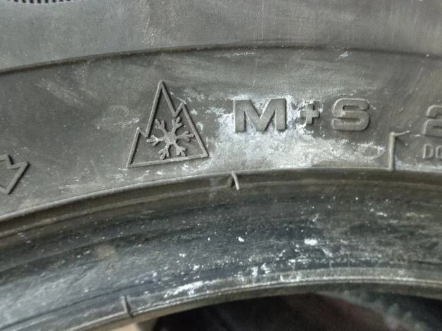 Гуми Зимни 215/65R16, снимка 10 - Гуми и джанти - 20249846