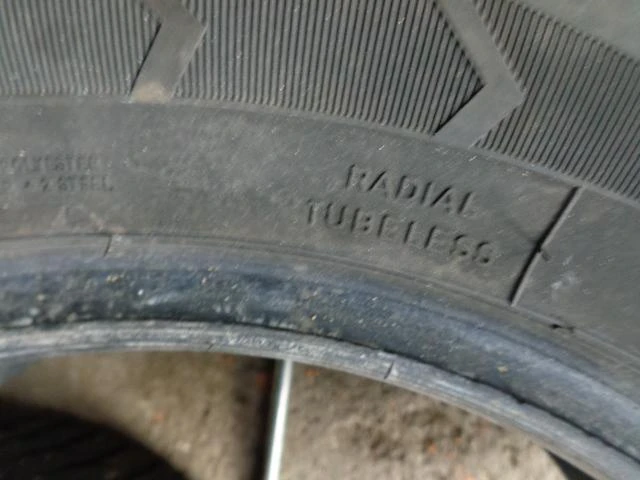 Гуми Зимни 215/65R16, снимка 12 - Гуми и джанти - 20249846