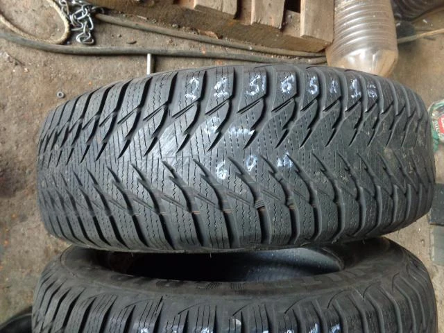 Гуми Зимни 215/65R16, снимка 5 - Гуми и джанти - 20249846