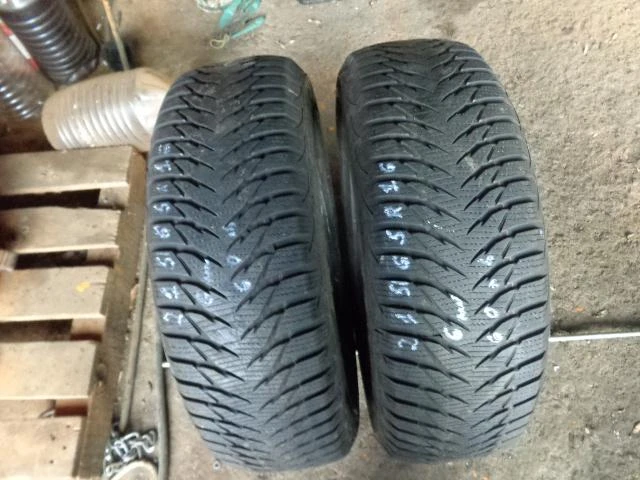 Гуми Зимни 215/65R16, снимка 6 - Гуми и джанти - 20249846