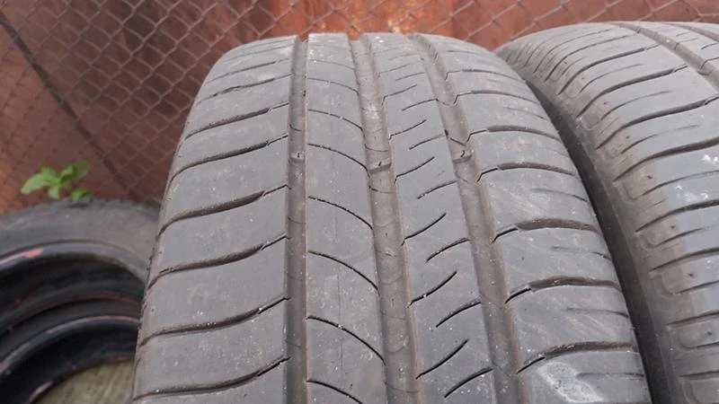 Гуми Летни 205/60R16, снимка 5 - Гуми и джанти - 27516117