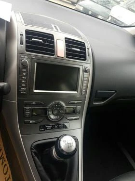 Toyota Auris 2.2D-CAT, снимка 6