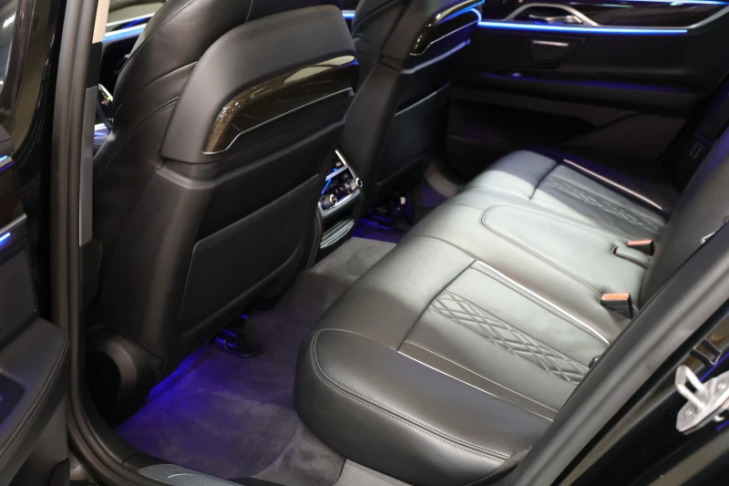 BMW 730 xDrive, снимка 15 - Автомобили и джипове - 51276377