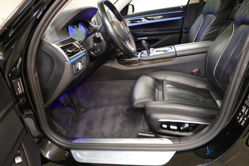 BMW 730 xDrive, снимка 6 - Автомобили и джипове - 51276377