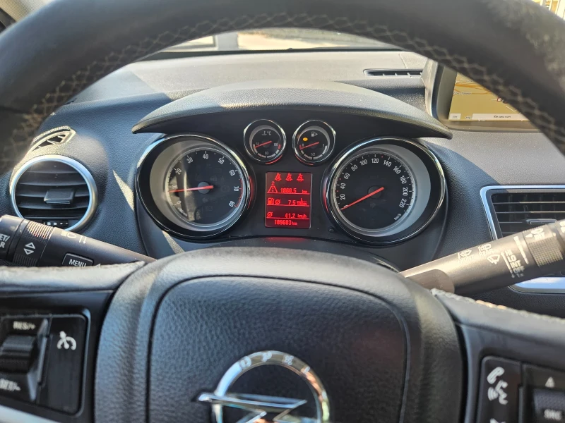 Opel Meriva 1.4Turbo COSMO, снимка 10 - Автомобили и джипове - 51939574