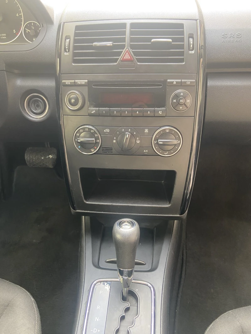 Mercedes-Benz A 160 Отлична, снимка 9 - Автомобили и джипове - 52026749