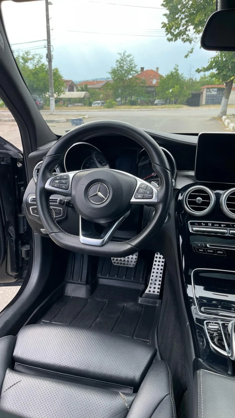 Mercedes-Benz C 250 AMG 4MATIC, снимка 7 - Автомобили и джипове - 52111259