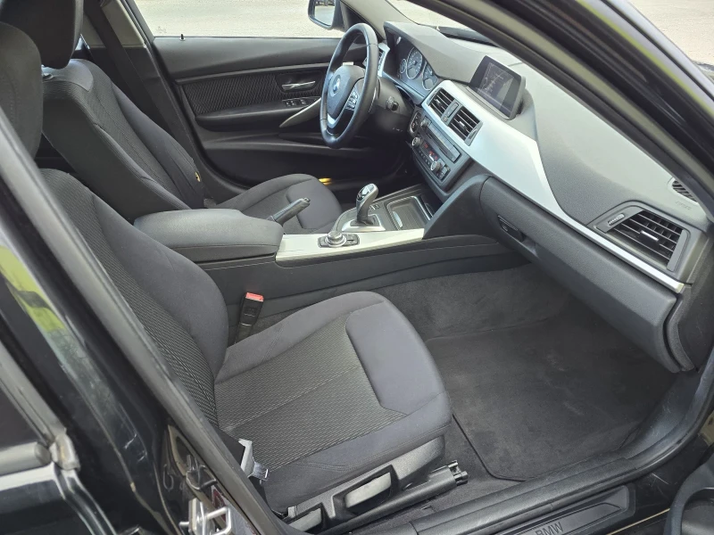 BMW 320 SPORT/AUTO/NAVI, снимка 12 - Автомобили и джипове - 52691004