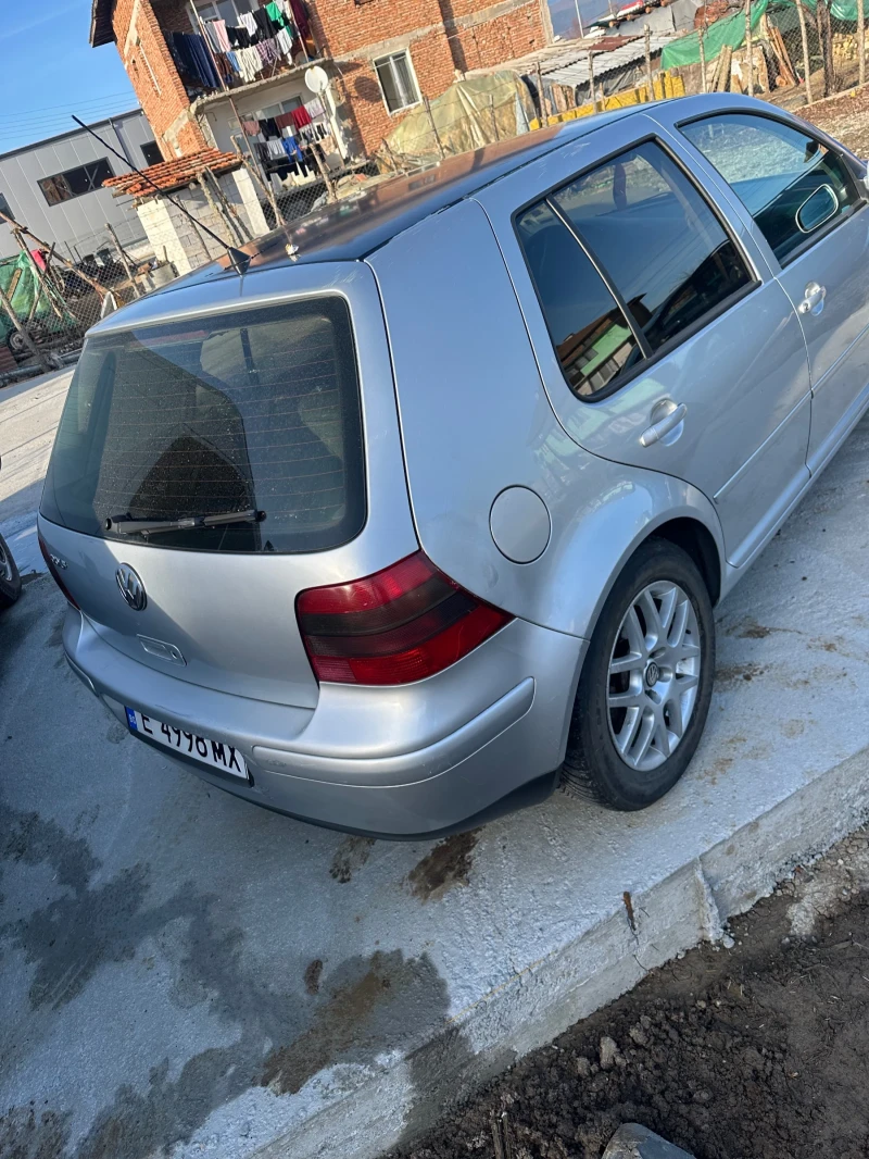 VW Golf 1.9тди 116кс. 6кс помпа дюза , снимка 4 - Автомобили и джипове - 52850697