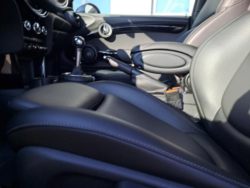 Mini John Cooper Works 2.0 231 к.с. М/Т, снимка 10 - Автомобили и джипове - 52876110