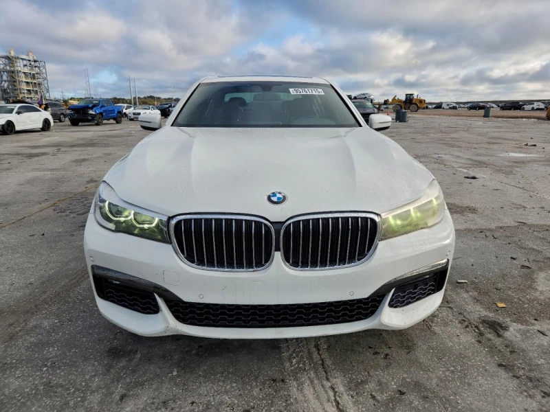 BMW 740 Li* M PACK* HARMAN* HuD* ПАНО* SHADOWLINE, снимка 2 - Автомобили и джипове - 53045946