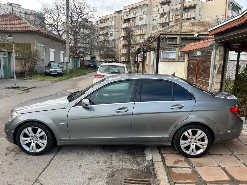 Mercedes-Benz C 220 Avantgarde, снимка 4 - Автомобили и джипове - 53262864