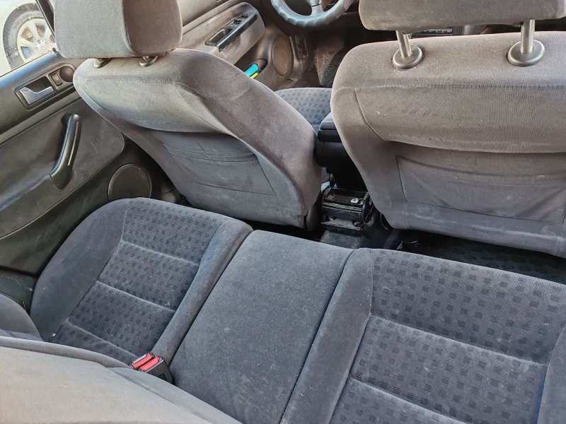 VW Golf 4, снимка 12 - Автомобили и джипове - 53443211