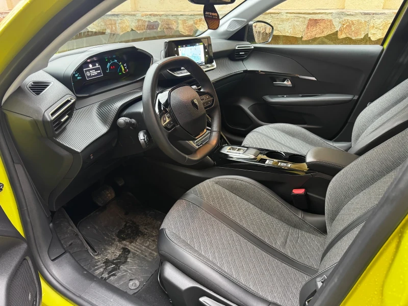 Peugeot 208 Е-208 2024г, снимка 9 - Автомобили и джипове - 53457125