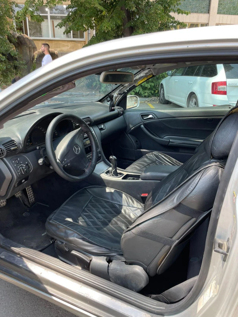 Mercedes-Benz C 220, снимка 7 - Автомобили и джипове - 53511087