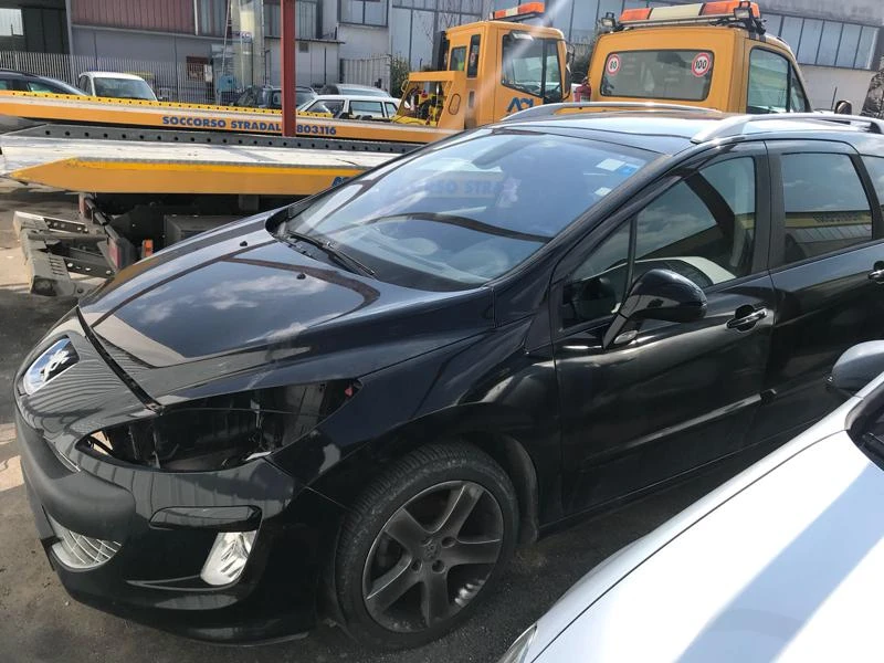 Peugeot 308 1.6hdi ЗА ЧАСТИ, снимка 1 - Автомобили и джипове - 47045911