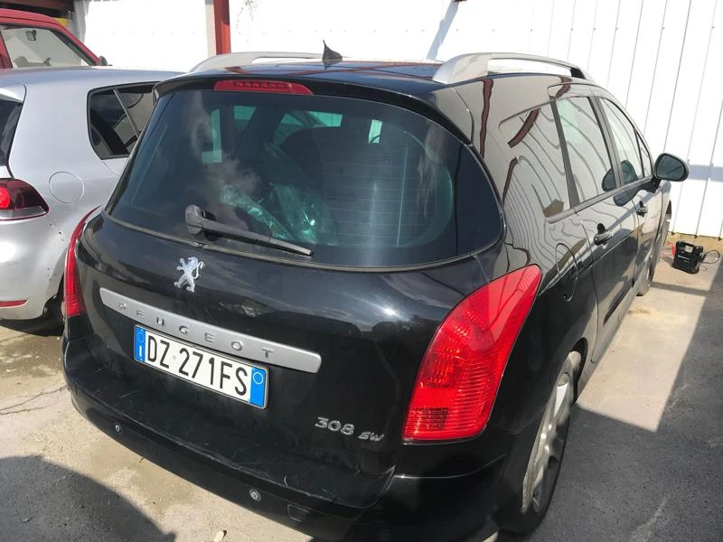 Peugeot 308 1.6hdi ЗА ЧАСТИ, снимка 3 - Автомобили и джипове - 47045911