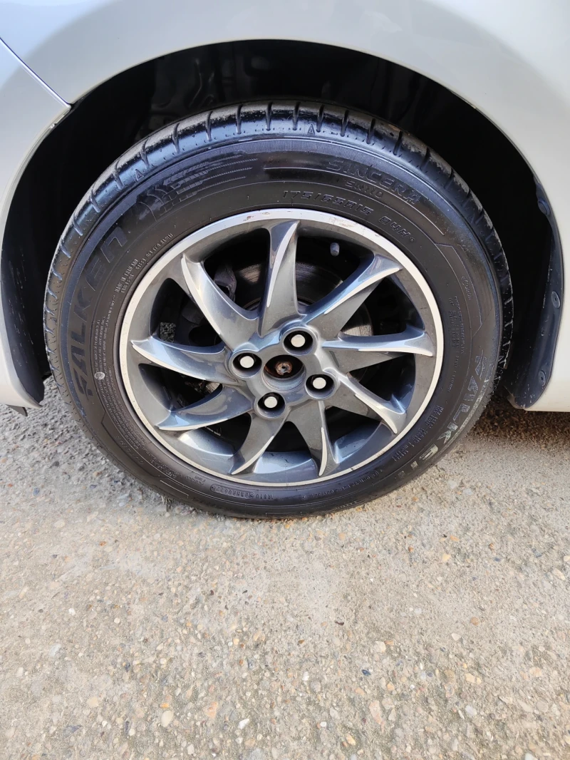Toyota Yaris Club 1, 33 Панорама - 12200 лв. - 56893332 1