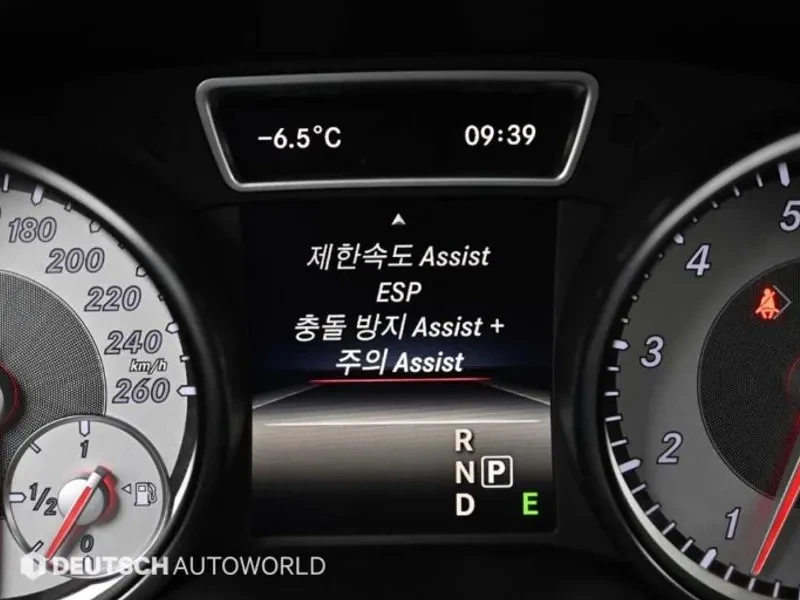 Mercedes-Benz CLA 250 4Matic, снимка 17 - Автомобили и джипове - 53443447