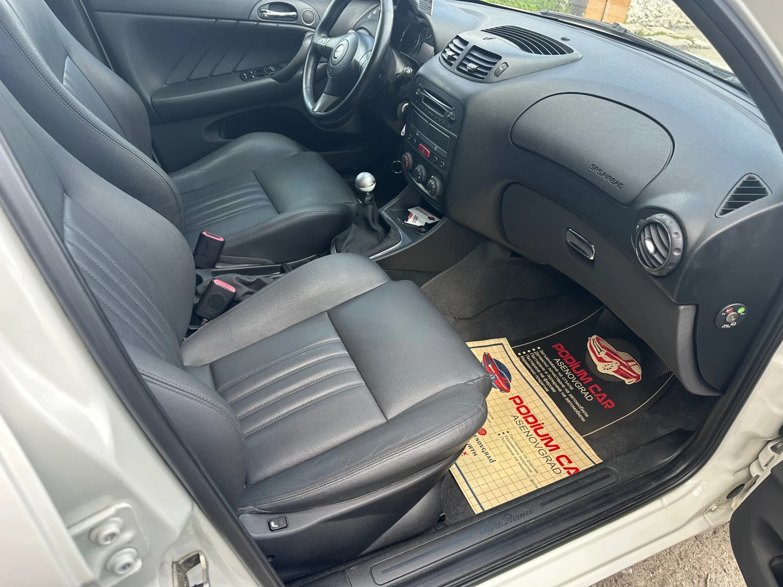 Alfa Romeo 147 1.6 - изображение 10