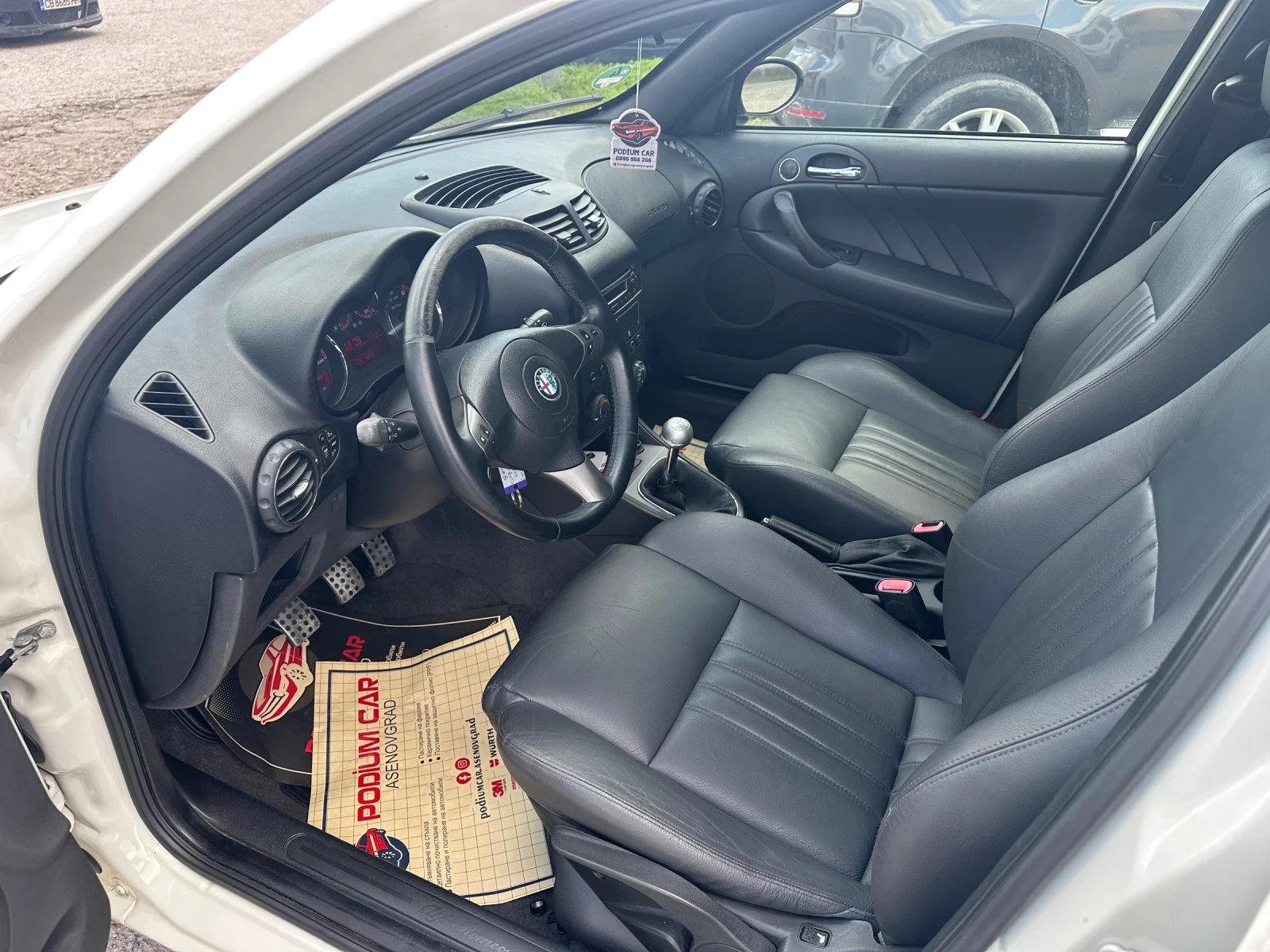 Alfa Romeo 147 1.6 - изображение 8