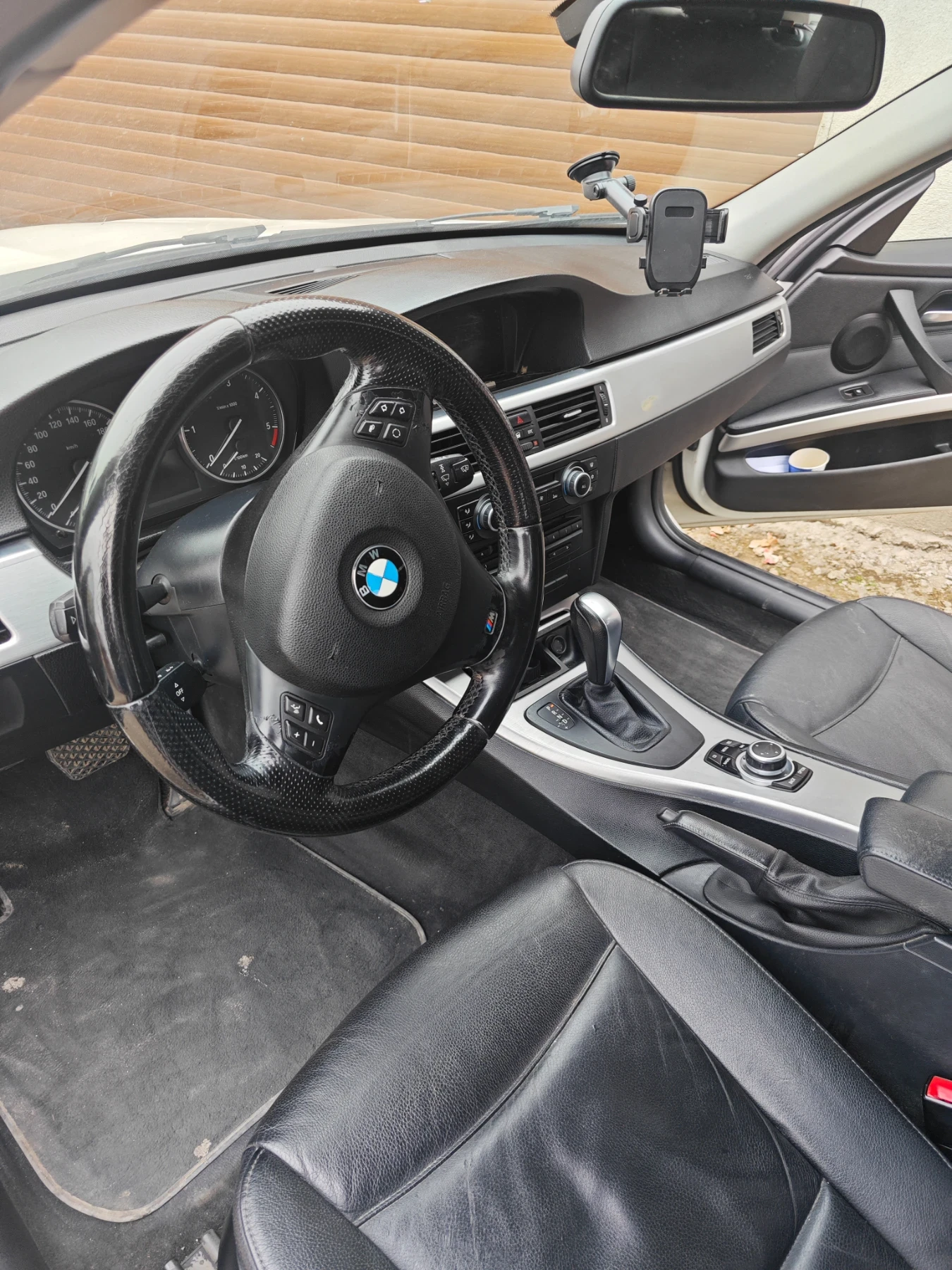 BMW 320  - изображение 8