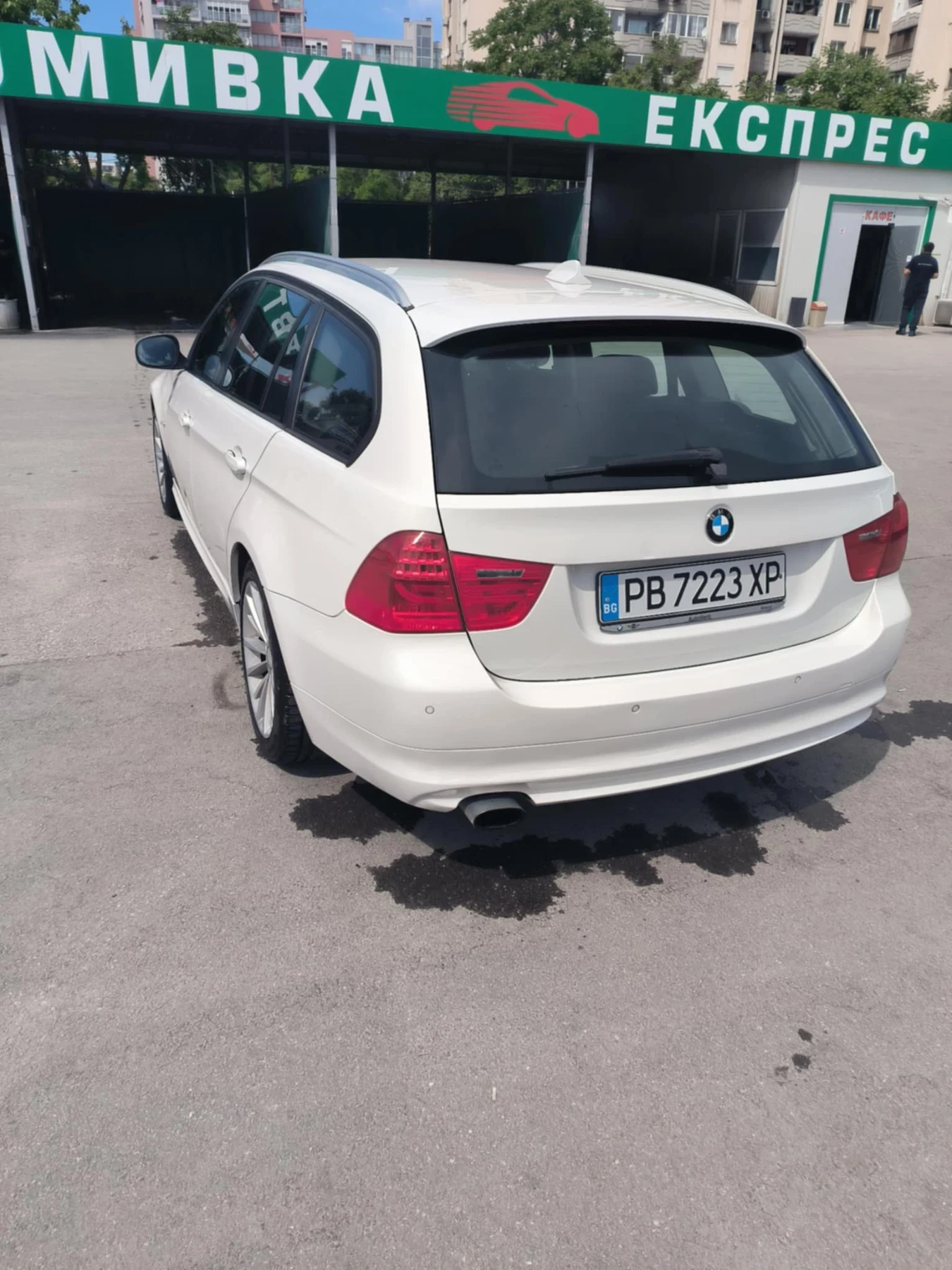 BMW 320  - изображение 6