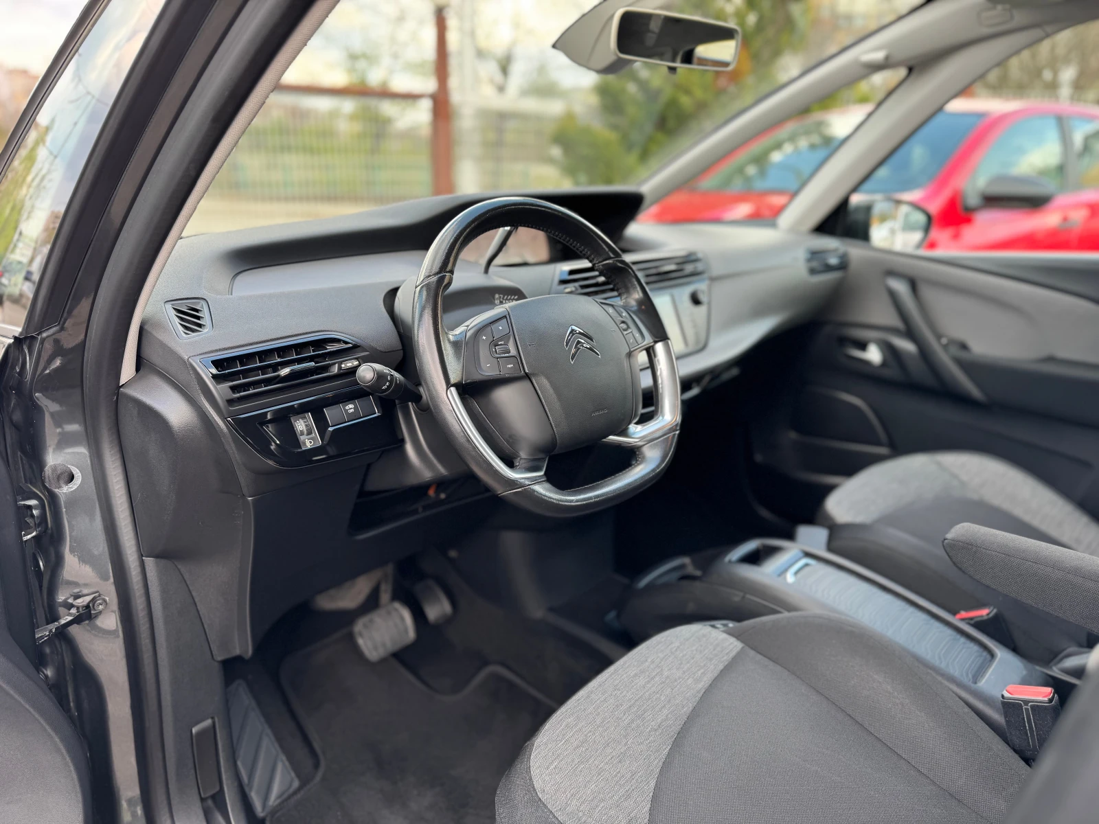 Citroen C4 Picasso 1.6HDI Automatic Face Lift - изображение 7