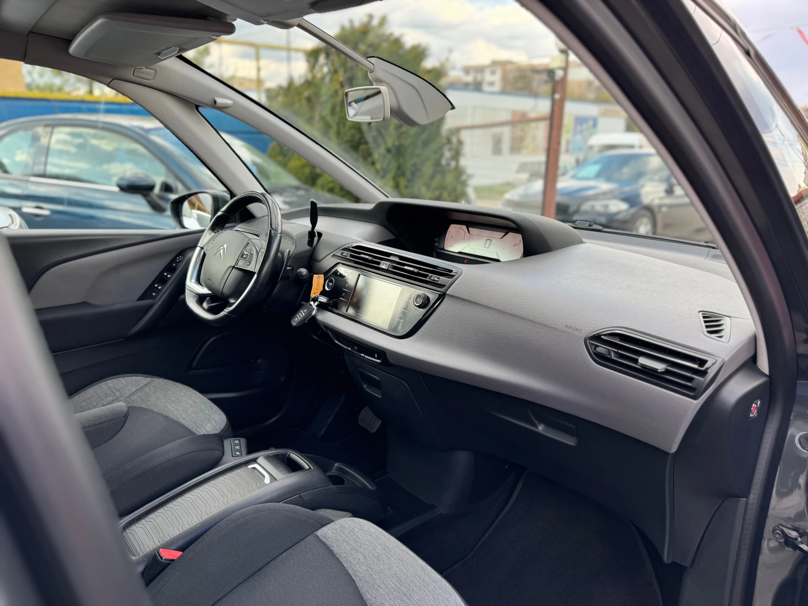 Citroen C4 Picasso 1.6HDI Automatic Face Lift - изображение 9