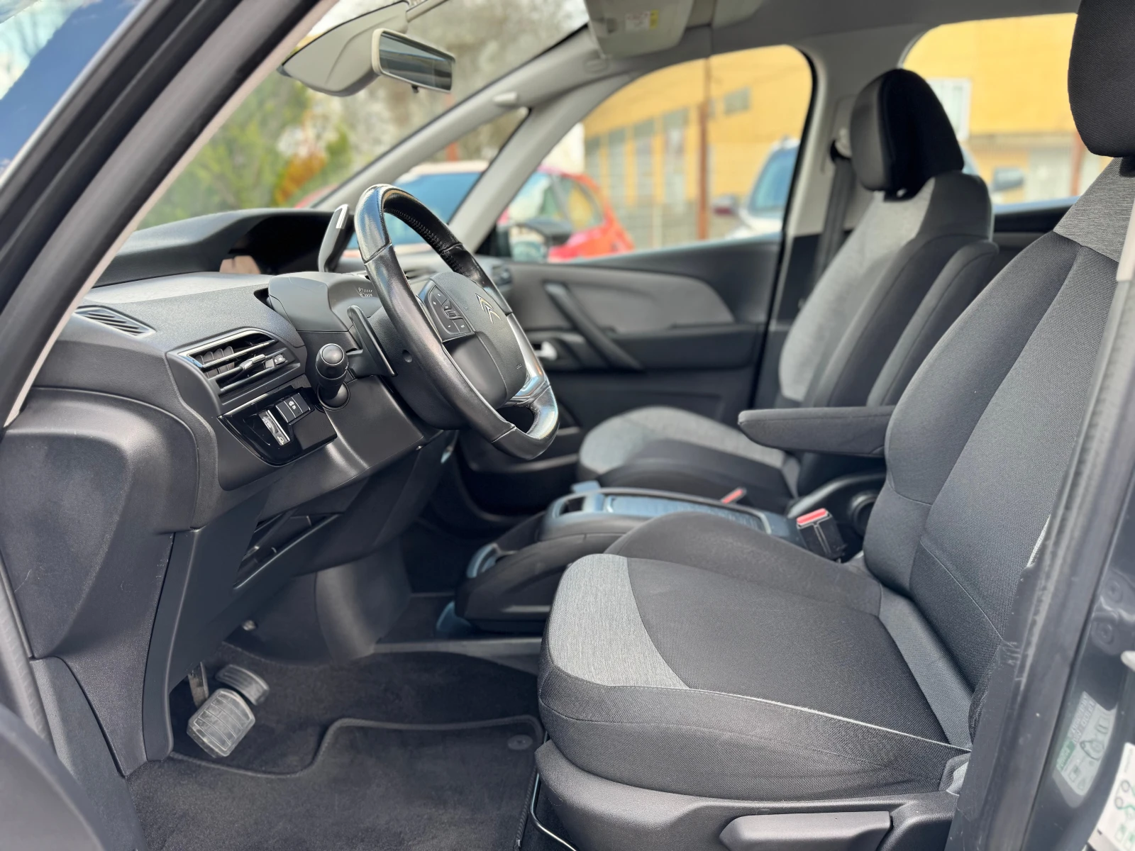 Citroen C4 Picasso 1.6HDI Automatic Face Lift - изображение 8