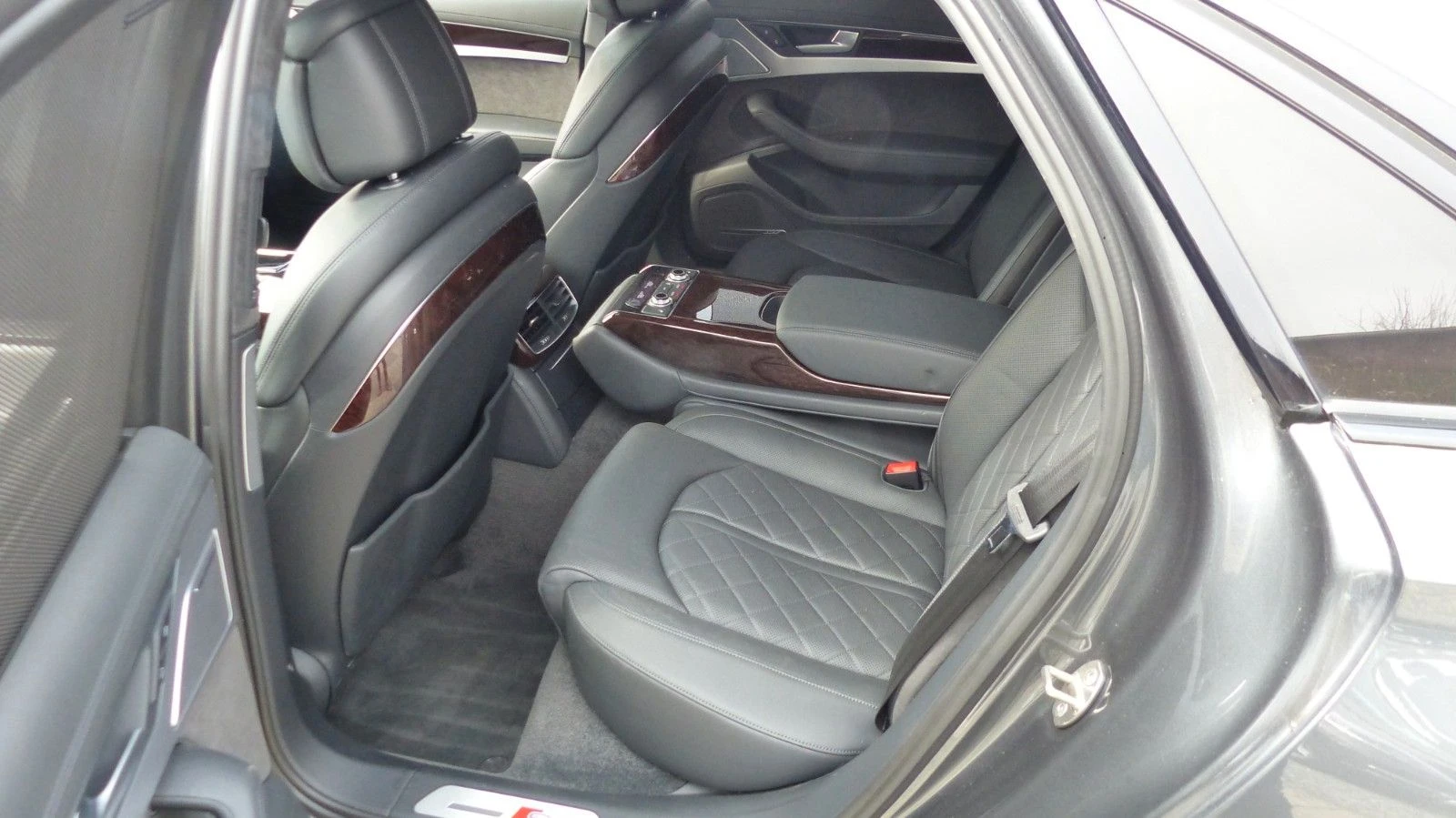 Audi S8 PLUS/4.0TFSI/706HP/ABT/QUATTRO/PANO/MASSAGE/313vpr | Mobile.bg   11