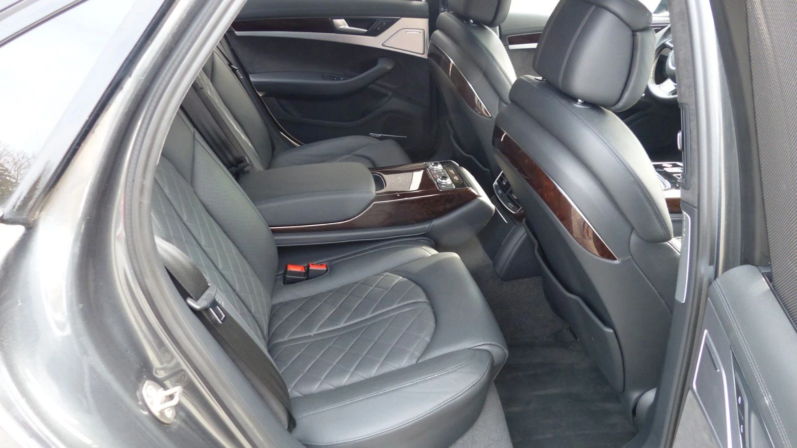 Audi S8 PLUS/4.0TFSI/706HP/ABT/QUATTRO/PANO/MASSAGE/313vpr | Mobile.bg   12