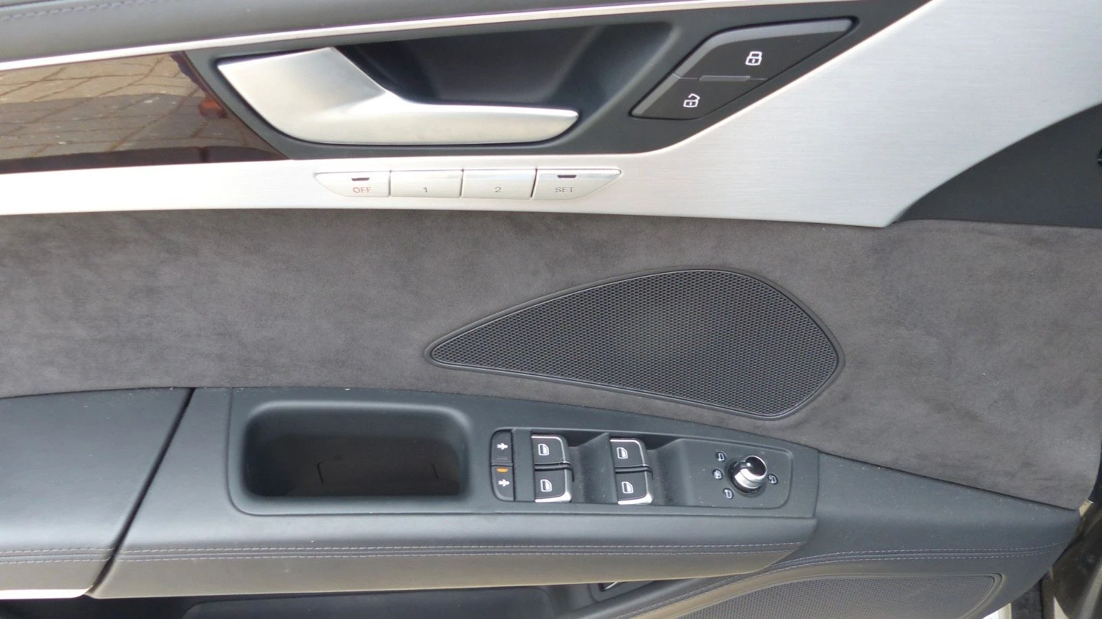 Audi S8 PLUS/4.0TFSI/706HP/ABT/QUATTRO/PANO/MASSAGE/313vpr | Mobile.bg   16