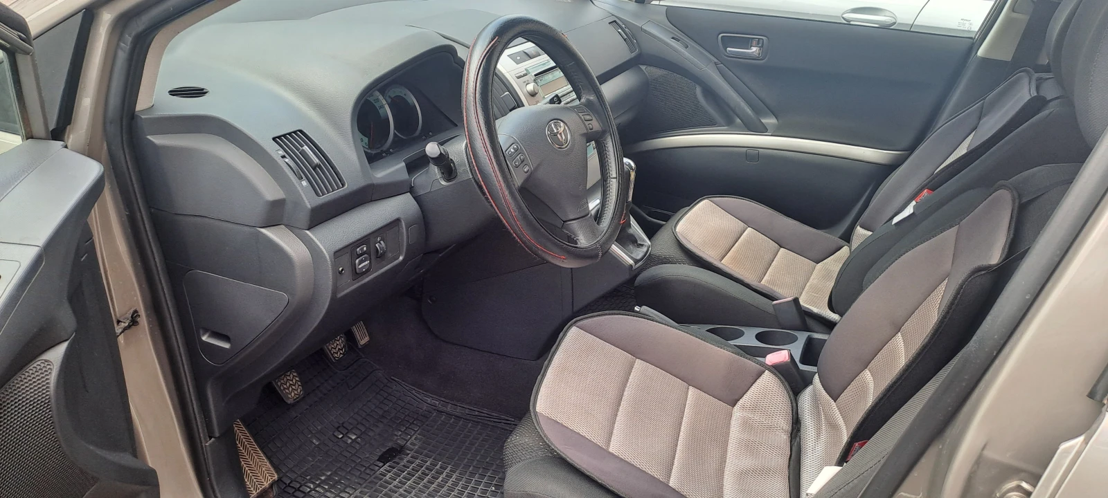 Toyota Corolla verso  - изображение 4