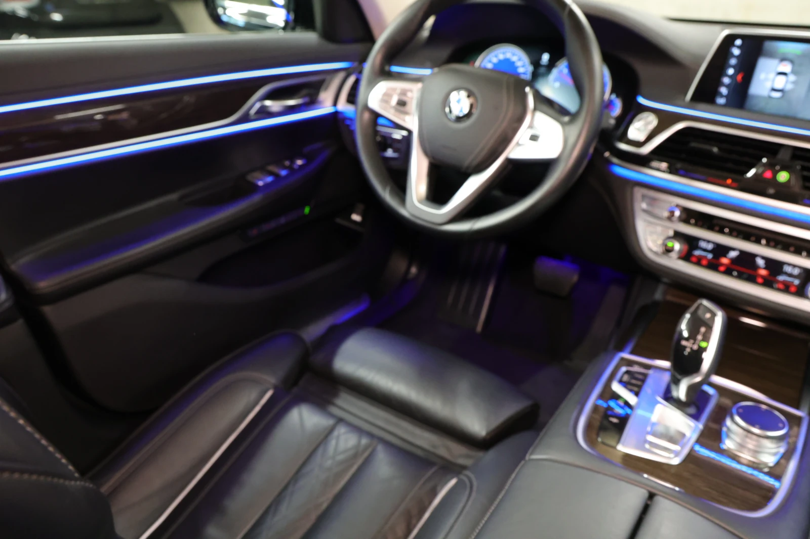 BMW 730 xDrive - изображение 8