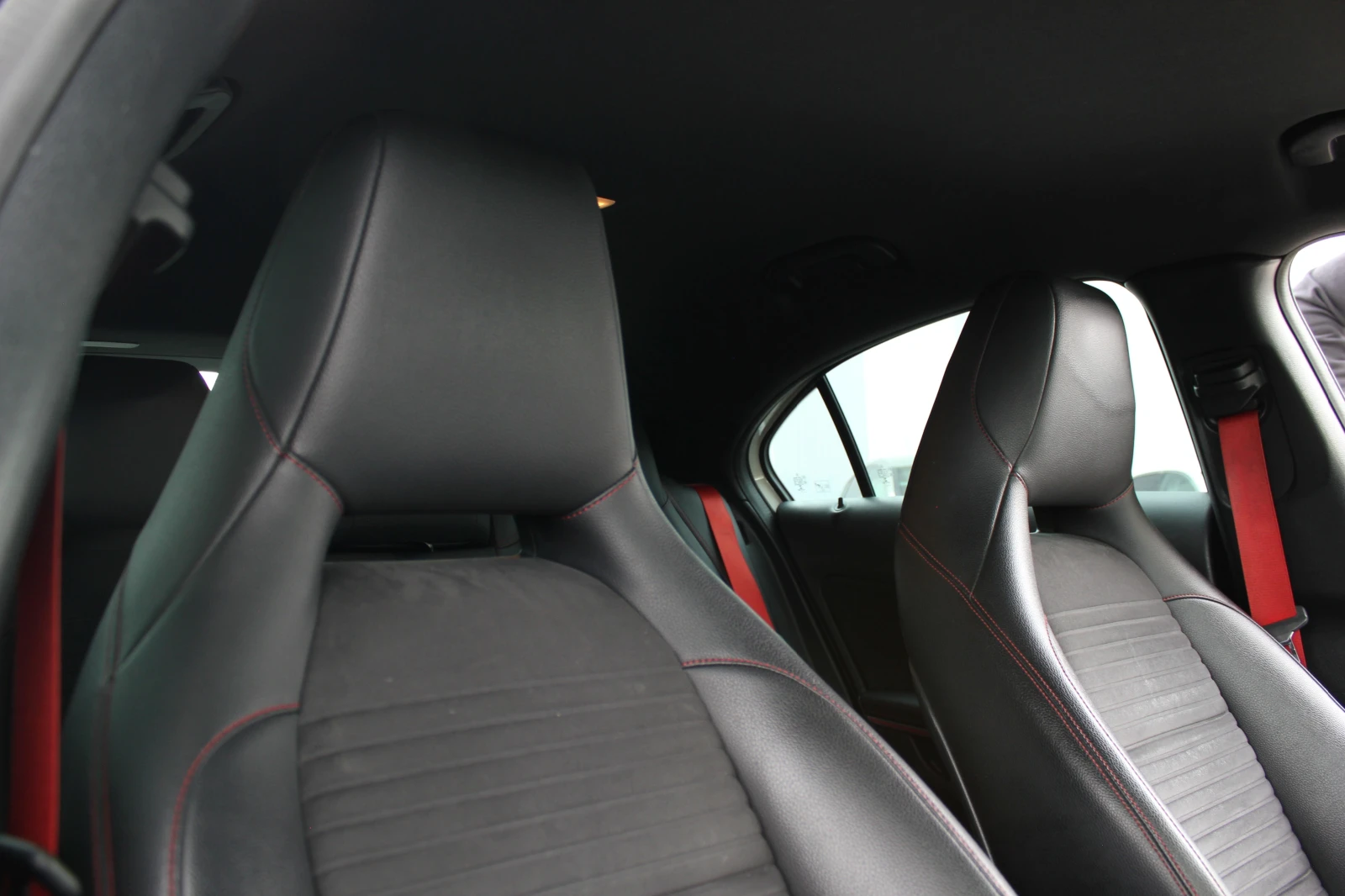 Mercedes-Benz A45 AMG 4Matic | 381hp - изображение 8