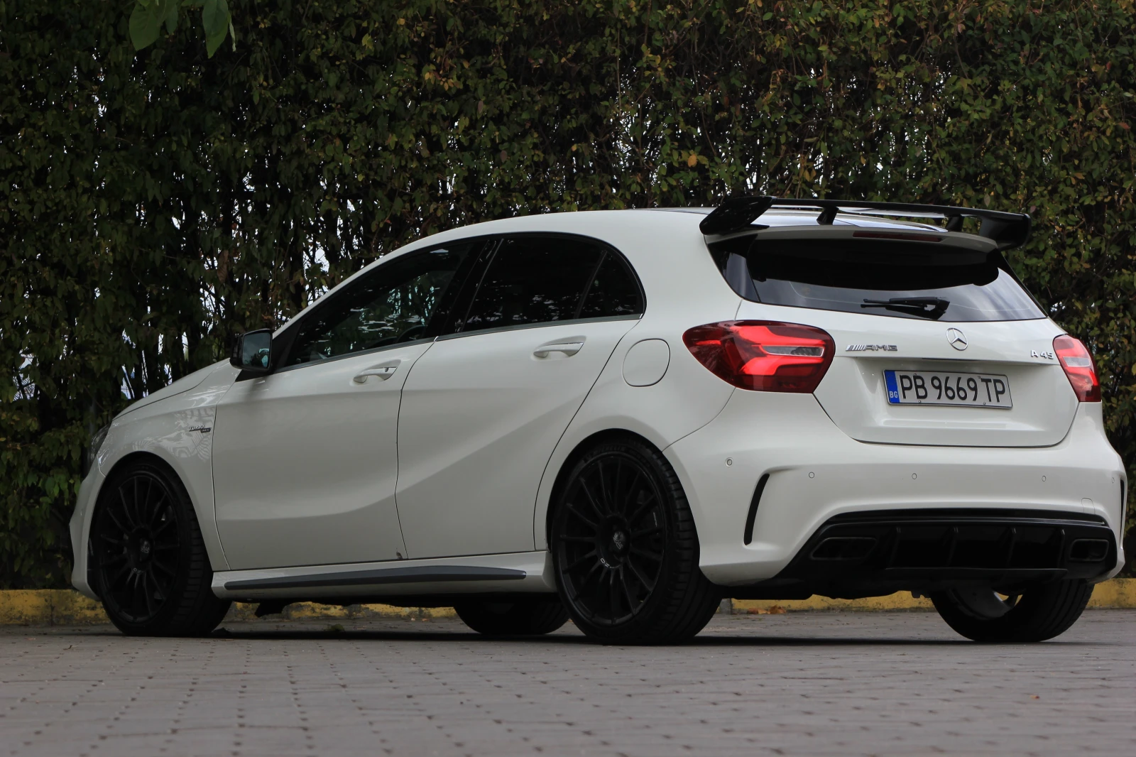 Mercedes-Benz A45 AMG 4Matic | 381hp - изображение 3