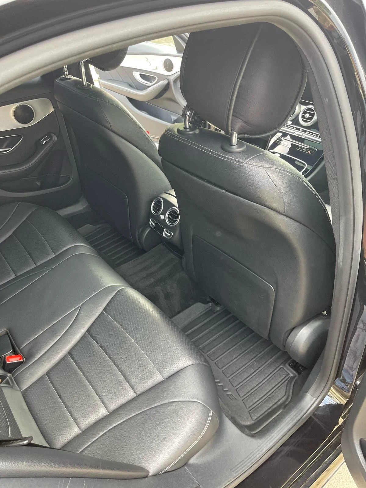 Mercedes-Benz C 250 AMG 4MATIC - изображение 8